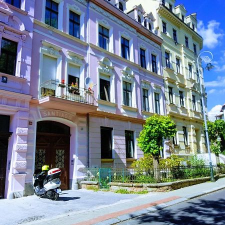 Apartman Karlovy Vary Lägenhet Exteriör bild