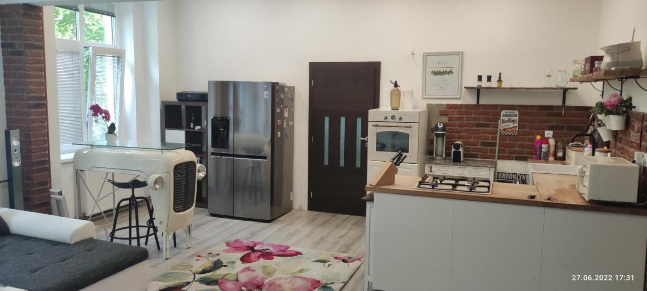 Apartman Karlovy Vary Lägenhet Exteriör bild